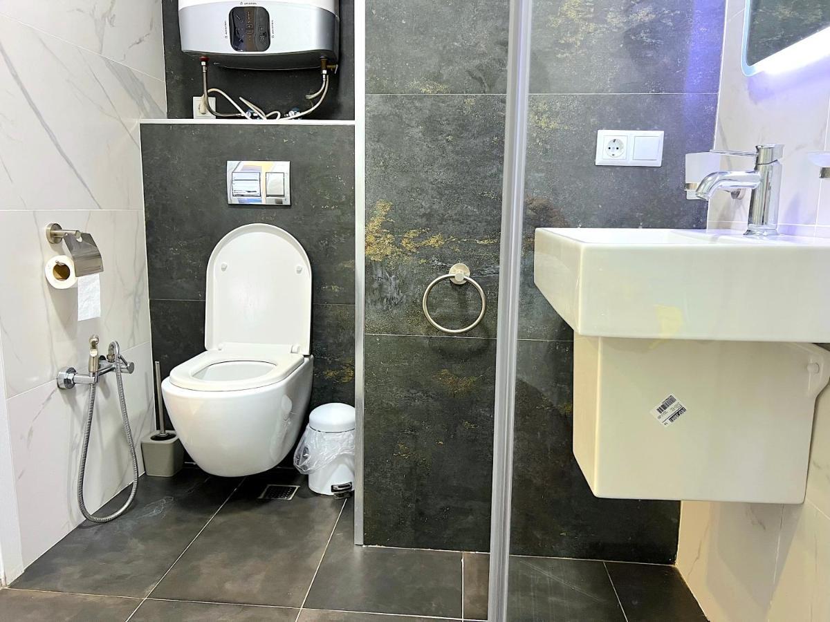 Orbi Beach Tower Aparts Batumi Exterior foto