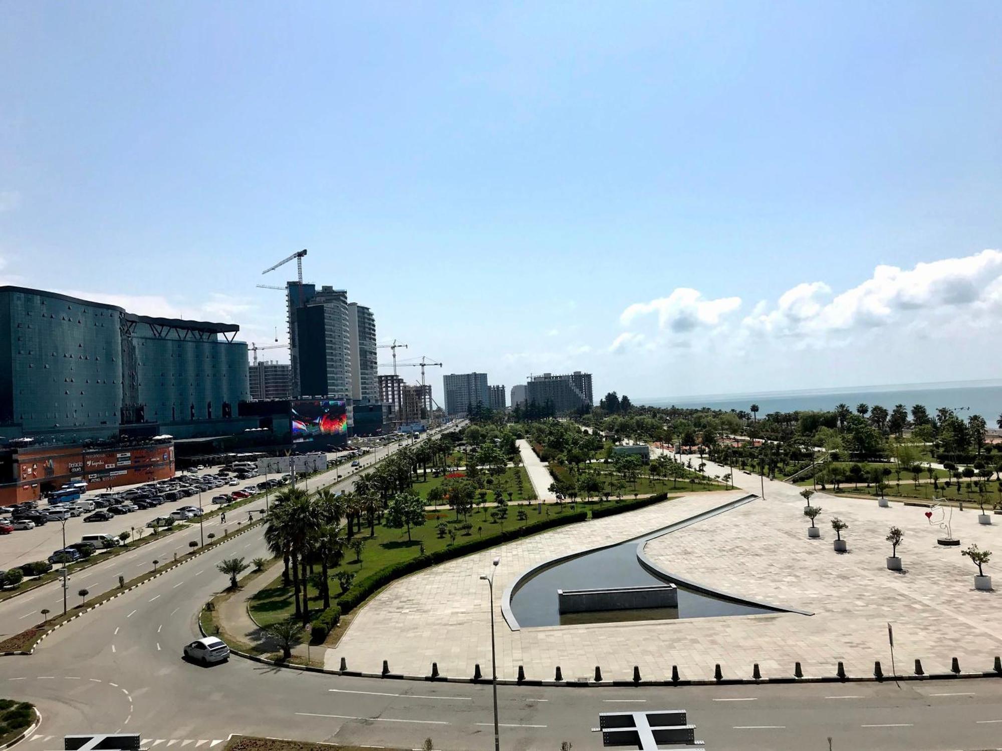 Orbi Beach Tower Aparts Batumi Exterior foto