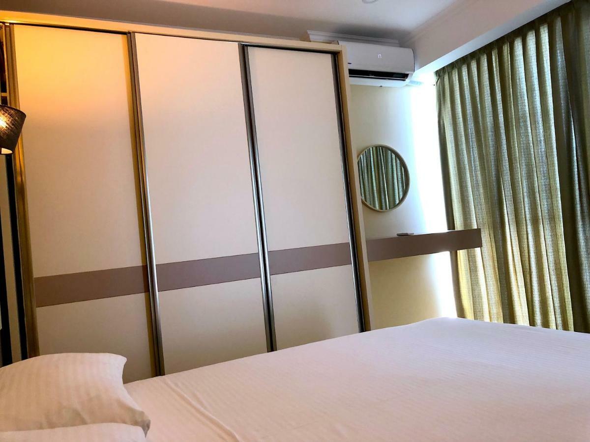 Orbi Beach Tower Aparts Batumi Exterior foto